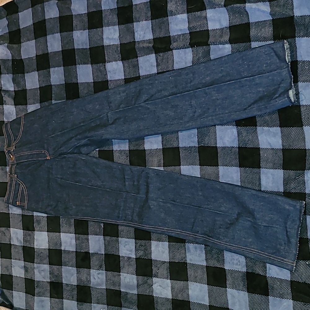 Vintage. Bill Blass. Size 6. Unhemmed. Thick old school denim. 1970s. High waist